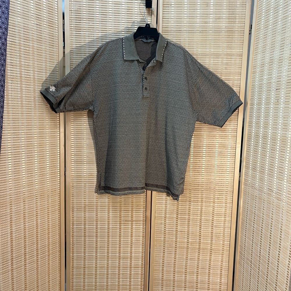 Descente Gray and tan pattern Cotton Golf Shirt Large